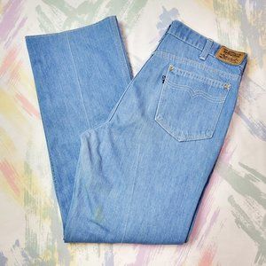 Vintage 70s Levis Movin' On Straight / Bootcut Light Wash Jeans